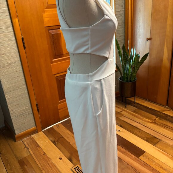 Adorable and Comfy Pantsuit Size M - Picture 3 of 5